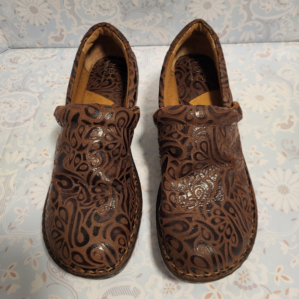 B.O.C Born Concept, Brown Tooled Embossed Slip-On Shoes, Women's Size 10